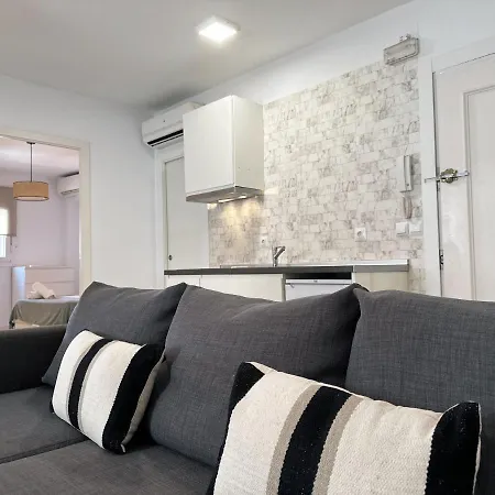 Santa Lucia 2 Bedrooms Apartment *
