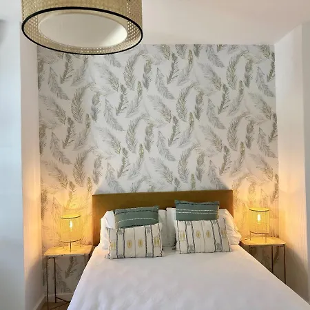 Santa Lucia 2 Bedrooms Apartment *